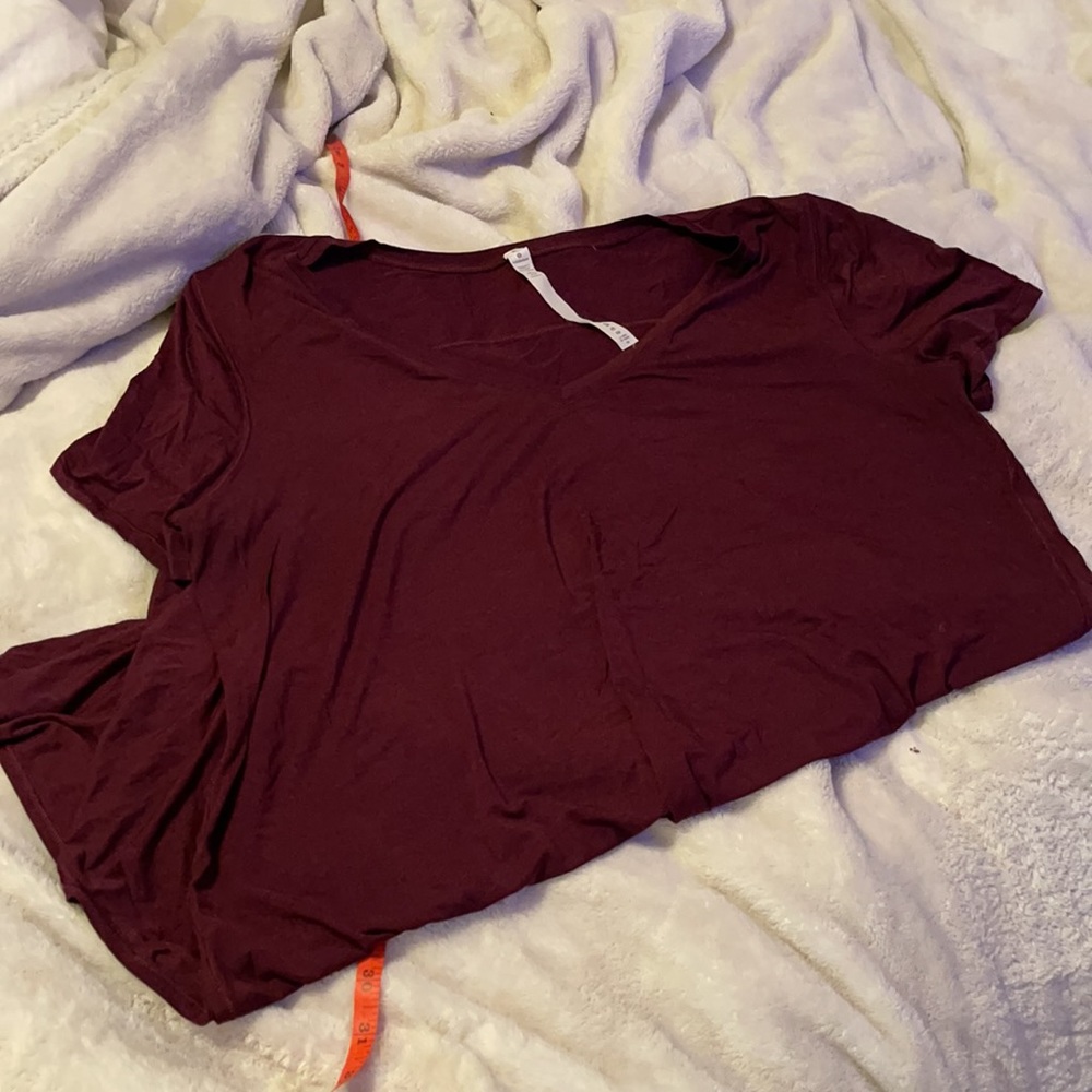 Lululemon to the point tee - Picture 6 of 8